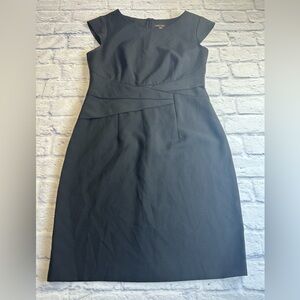 Voir Voir Black Cap Sleeve Midi Dress. Size 8.